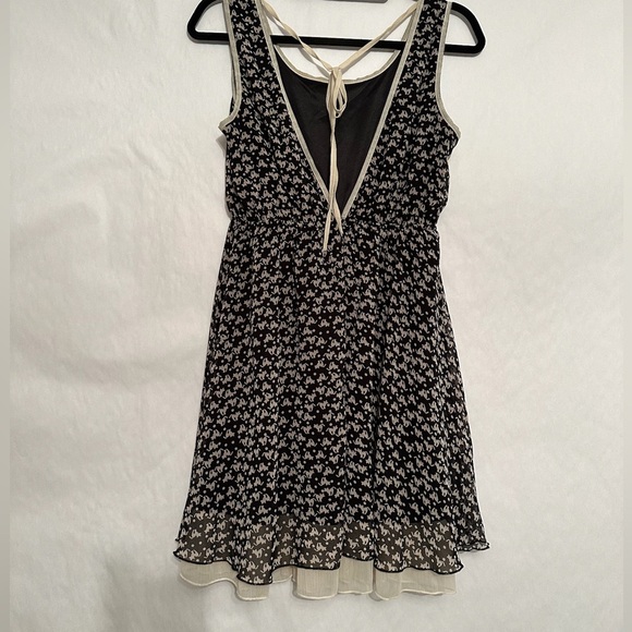 Rosebud x Francesca’s Cat Print Layered Drawstring Waist Mini Dress Size Medium - Picture 7 of 9